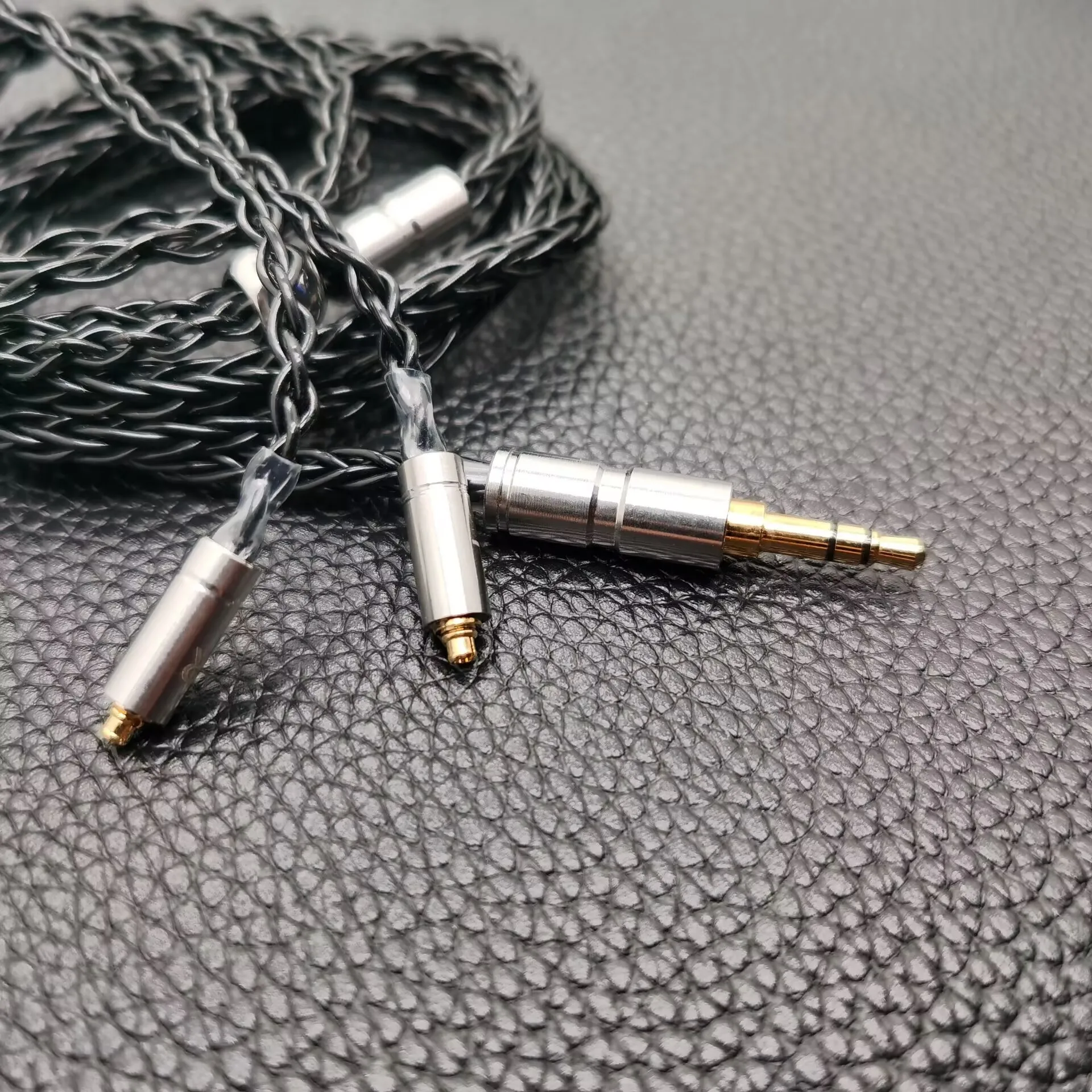 High Quality 8 Core MMCX IEM Cable Silver Plated Copper Headphones Cables Upgrade Replacement 3.5mm Cord Wire