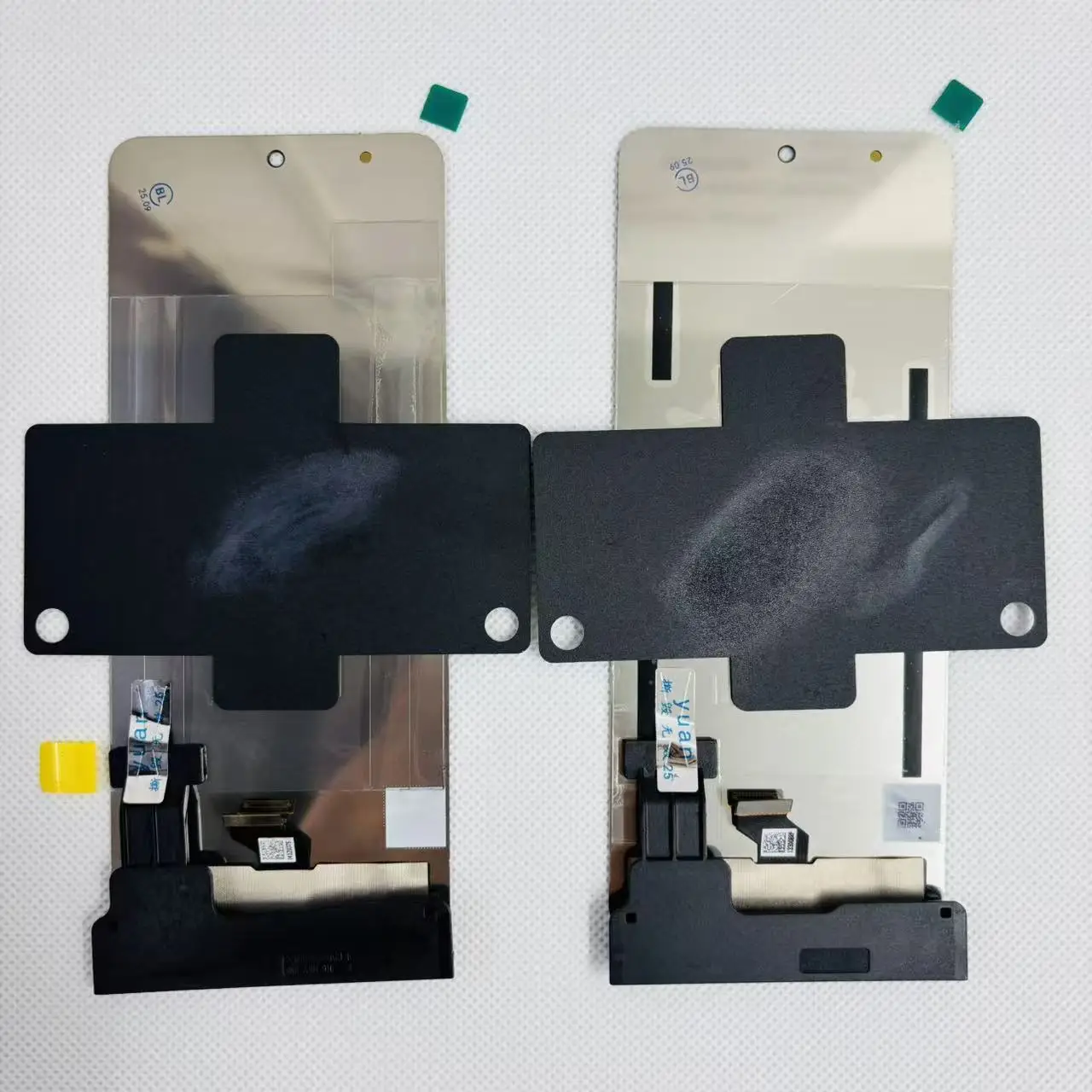 شاشة اصلية لهاتف موتورولا رازر 60 الترا ، 50 ، 40