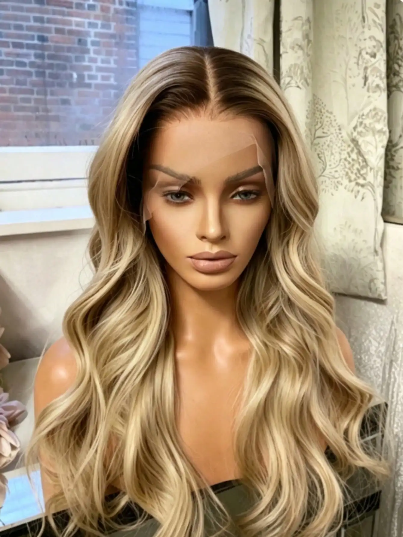 150 Density Ombre Blonde Wave Lace Front Wigs Human Hair 13x4 HD Transparent Lace Front Wigs for Women Pre Plucked Glueless wigs 5