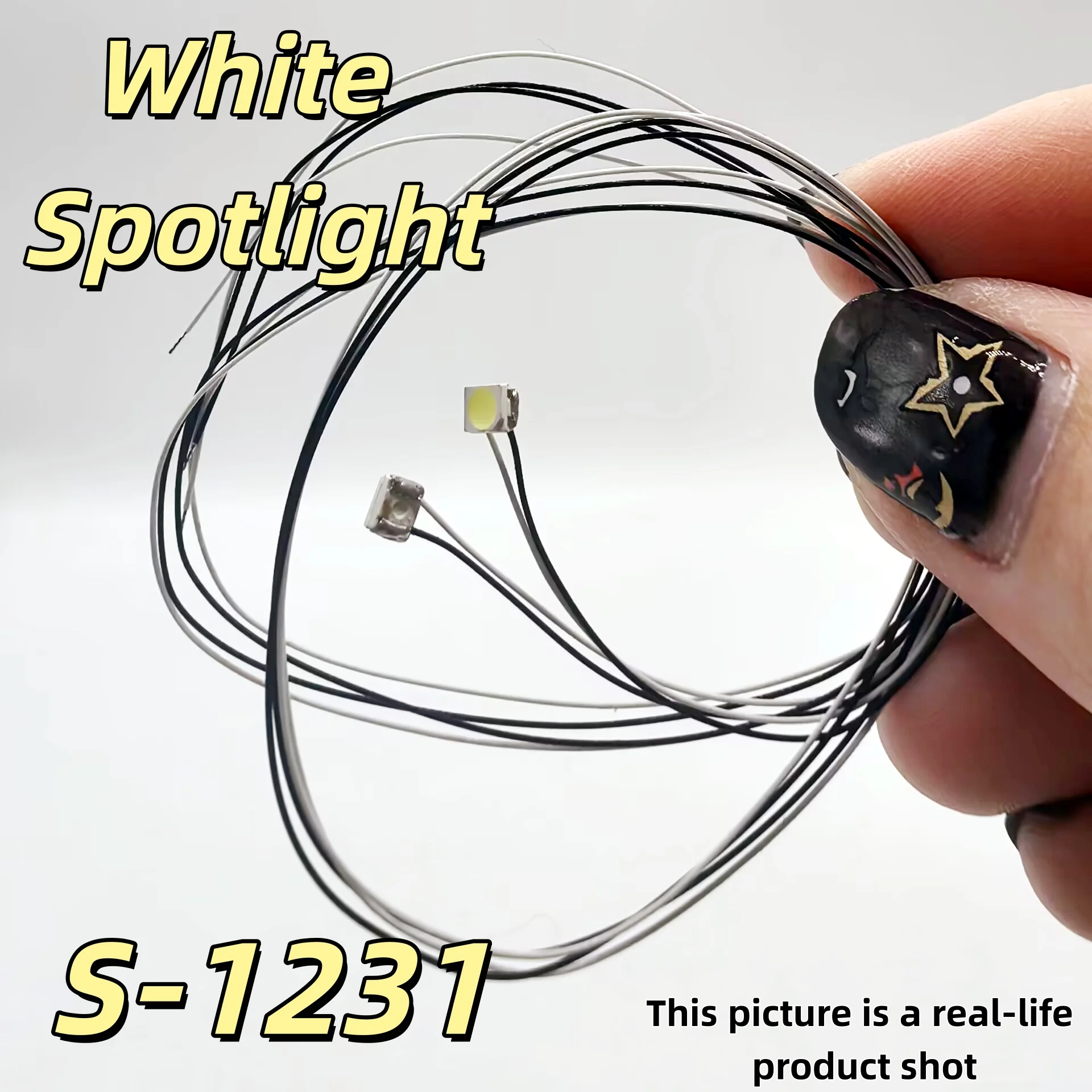 1 Set 1/14 RC Truck Weißer Scheinwerfer S-1231 Field Palace Trap LED-Licht Ausrüstungs-Rack Truck Upgrade Zubehör Spielzeug DIY