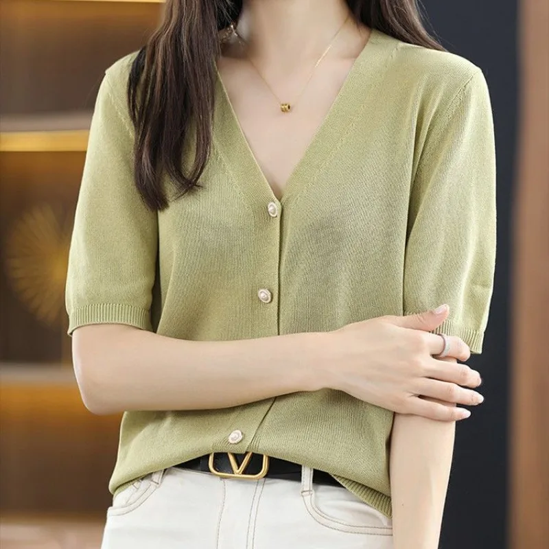 

Women's Spring Summer Button V-Neck Solid Short Sleeve Sweater Knitted Sweet Cardigan Casual Fashion Elegant Office Lady Tops