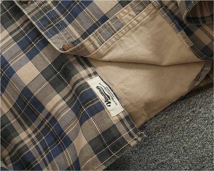 Schweres, klobiges, kariertes Langarmhemd aus Baumwolle für Herren, klassische Revertasche, farblich passende karierte Freizeithemdjacke – Detail 12