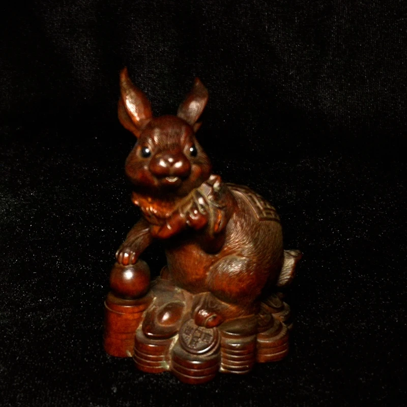 

Height 7.3 CM Old Chinese boxwood Hand carved lovely Coin Rabbit Figure statue desk Decoration Netsuke Gift Collection