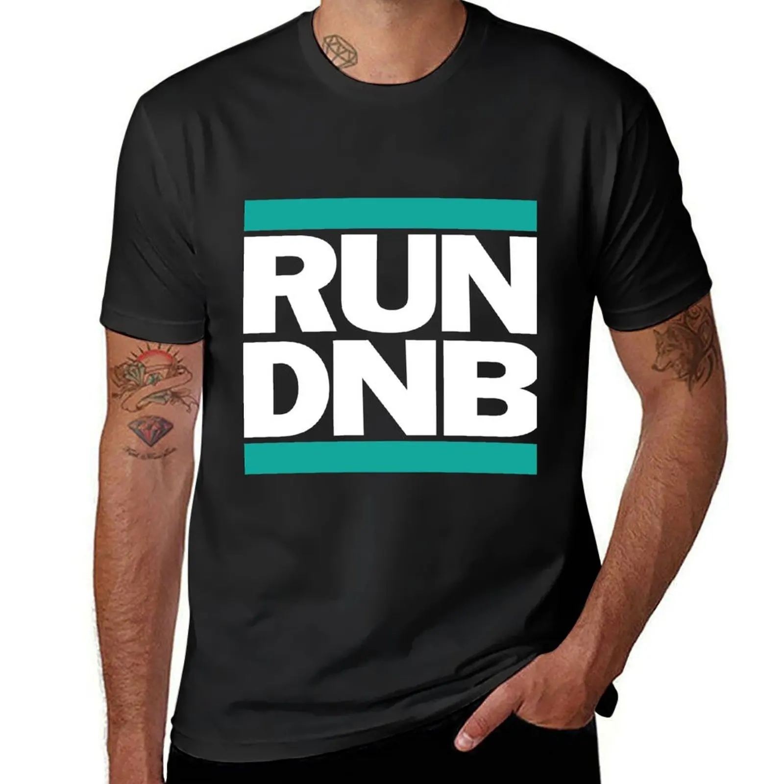 Футболка RUN DNB, одежда в эстетике аниме, Мужская футболка