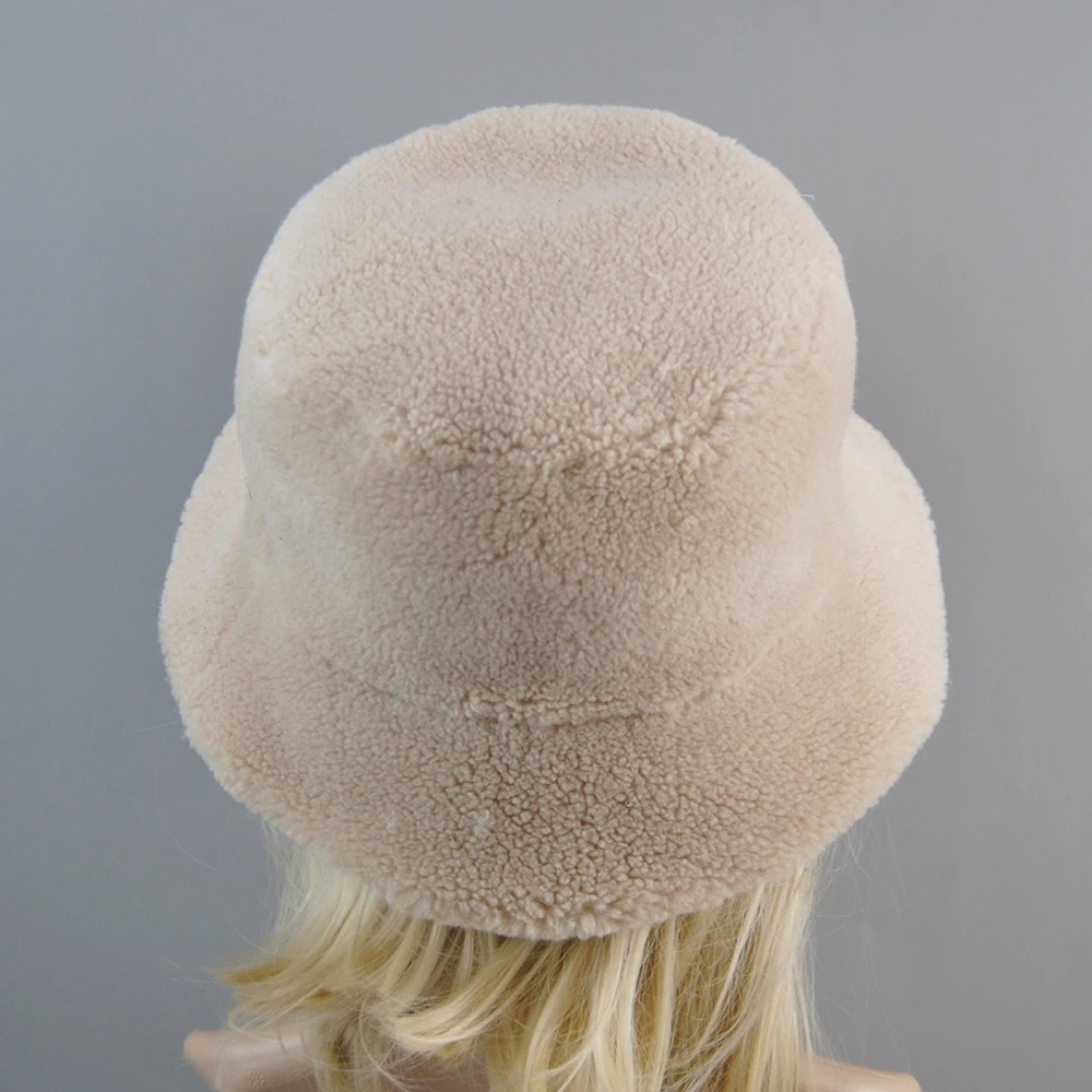 New Lady Autumn and Winter Brand Luxurious Caps Russian Fashion Hats Female Casual Cap Women Shearling Sheepskin particles Hat