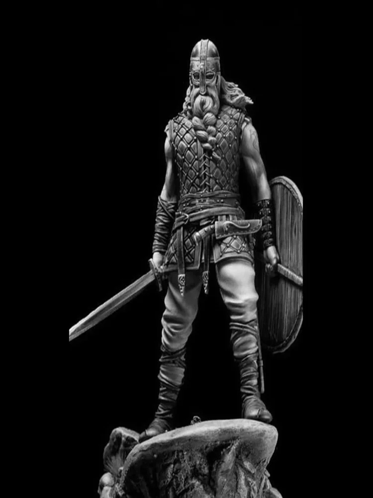 Unmontierte 1/24 ANCIENT STAND FANTASY MAN WITH SHIELD Resin-Figur, Miniaturmodellbausätze, unbemalt