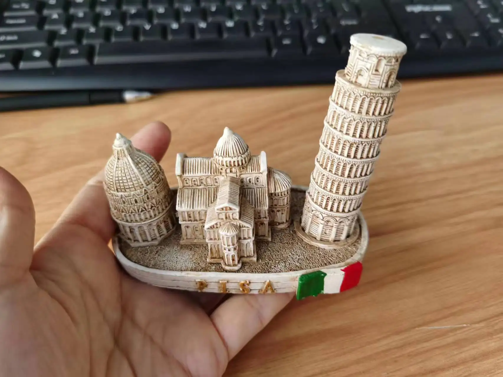 

Resin figure mental psychological sand table game box court therapy building pisa italy