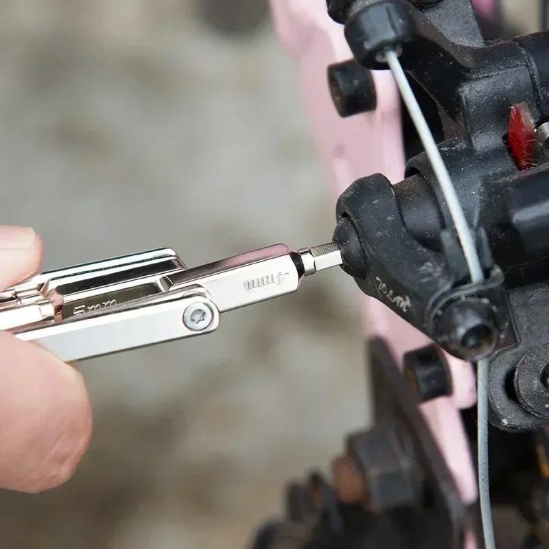 Kit D'outils De Réparation De Vélo Portable, Ensemble D Multifonctions Pour Velo Avec Tournevis~p179990732