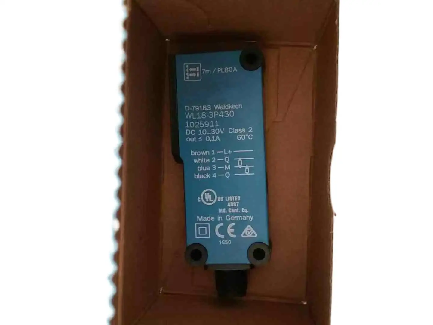  귣  WL18-3P430