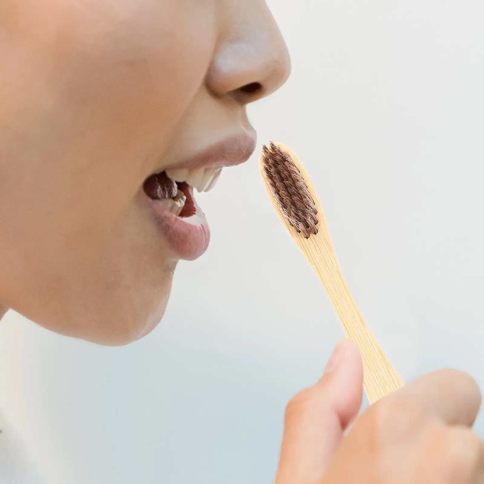 10PCS 다채로운 칫솔 천연 대나무 칫솔 세트 부드러운 강모 숯 치아 에코 대..