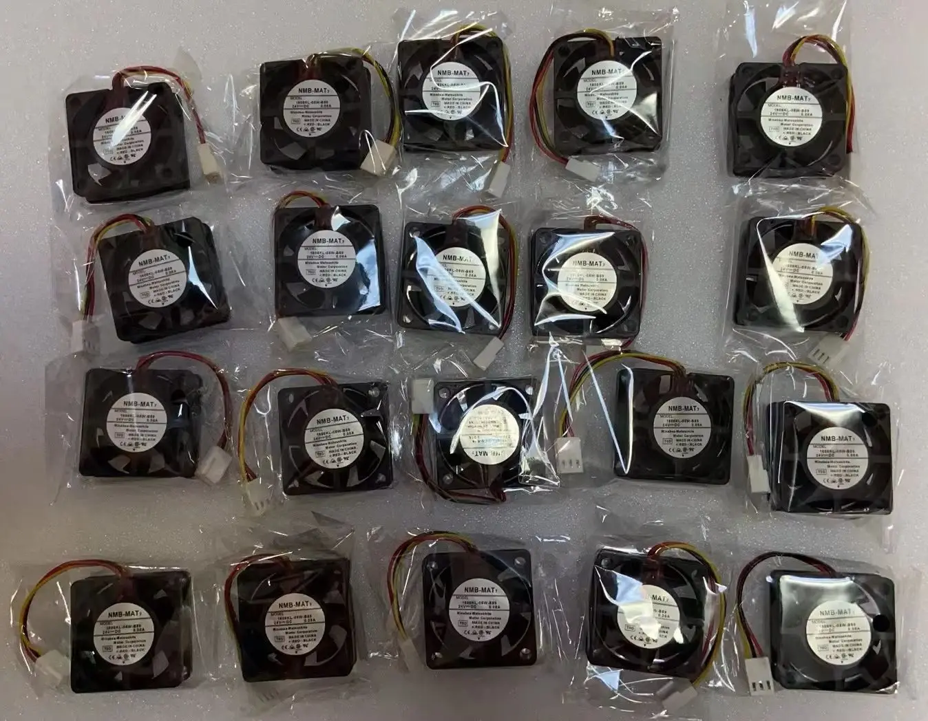 1606KL-05W-B59 Fan White Plug 1606KL 05W B59，ping