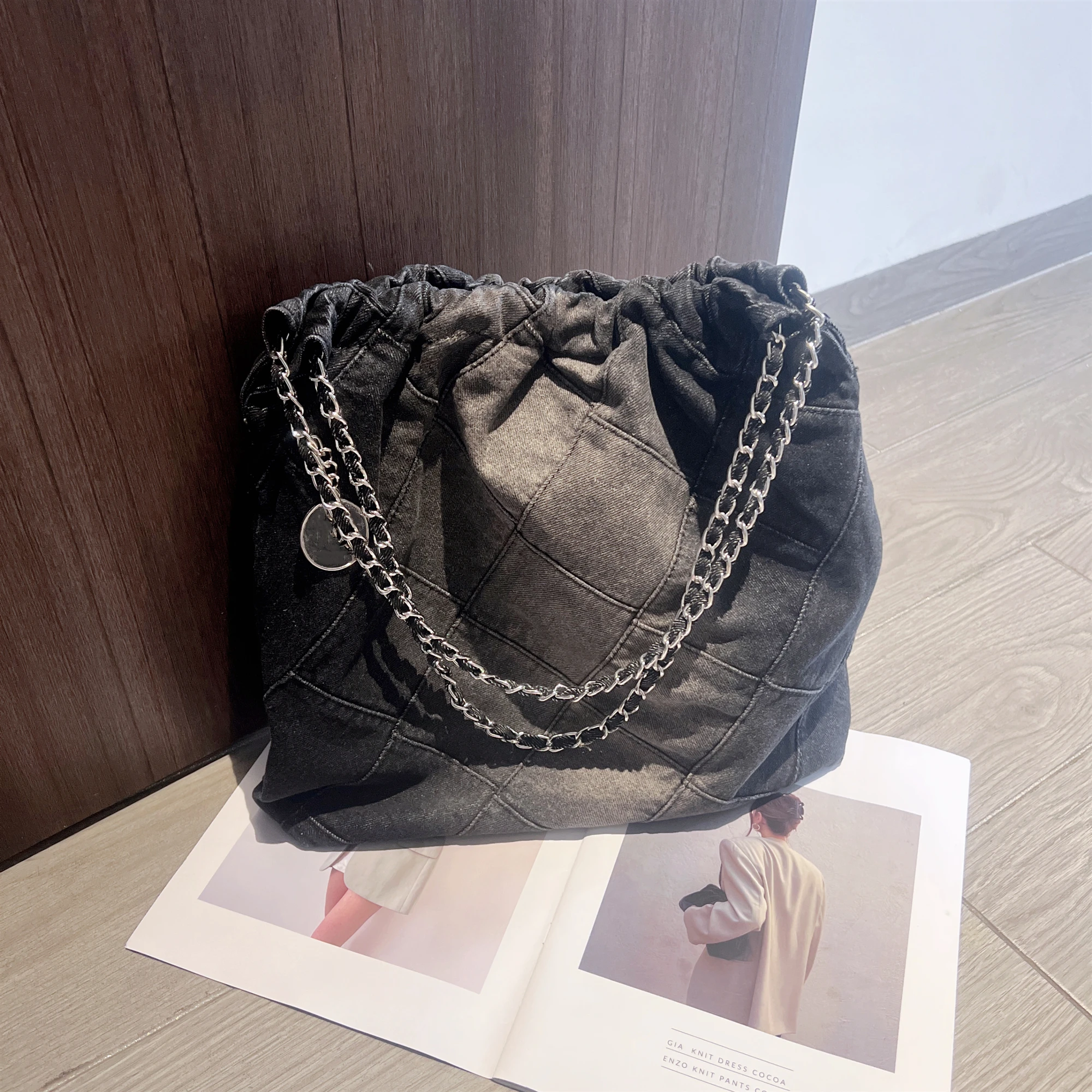 Fashion Soft Denim Bag Luxury Designer Tote Bag for Women Chains