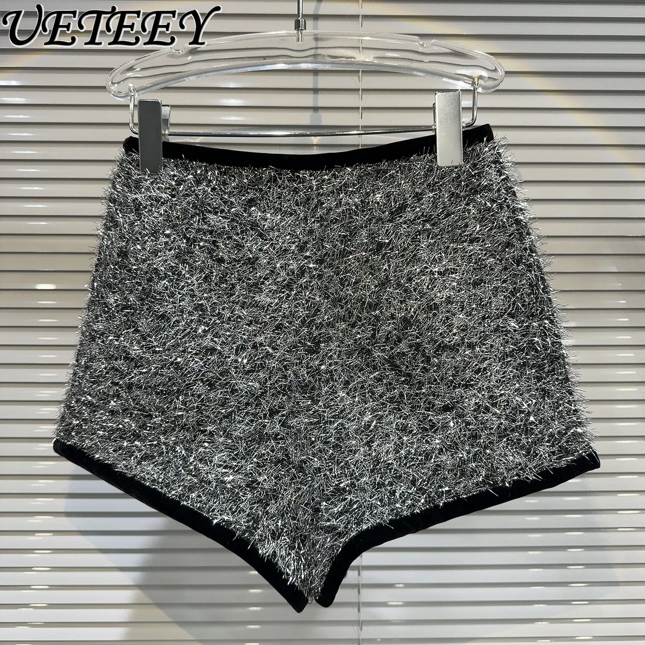 2023 Autumn Winter New Non-Mainstream Style Bright Silk Short Pants Woolen Covered Dark Hot Girl Shorts Boot Pants for Women