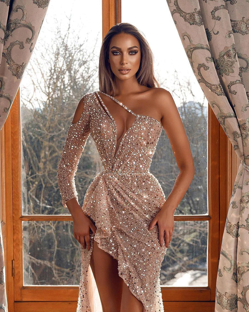 

One Shoulder Long Sleeve Evening Dresses Sequined Robe De Soiree Deep V Neck Elegant Formal Party Prom Gowns Sexy High Split