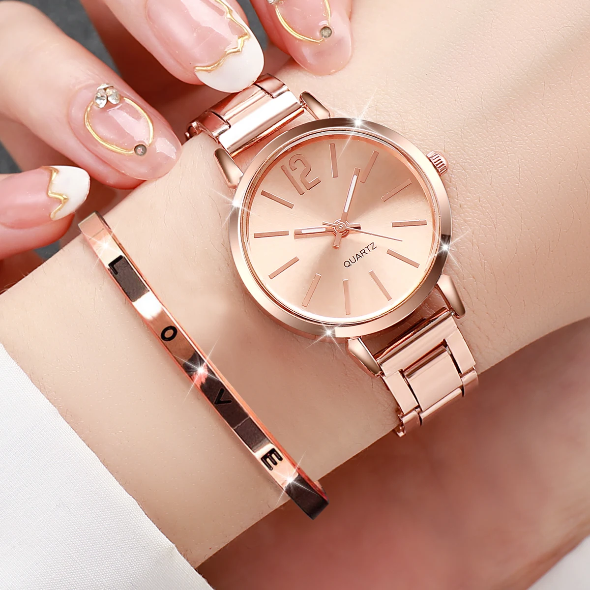 Fashion Women Elagant Watch Casual Simple Steel Strap Quartz Watch Love Bracelet 2PCs Set Temperament Wearing Style 2
