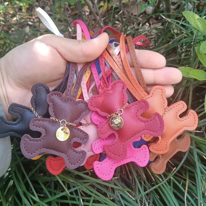 12 Farben niedliche Bären Schlüsselanhänger Frauen PU Leder Aufhänger Anhänger Dekoration für Tasche Auto Schlüsselanhänger Zubehör Geschenke