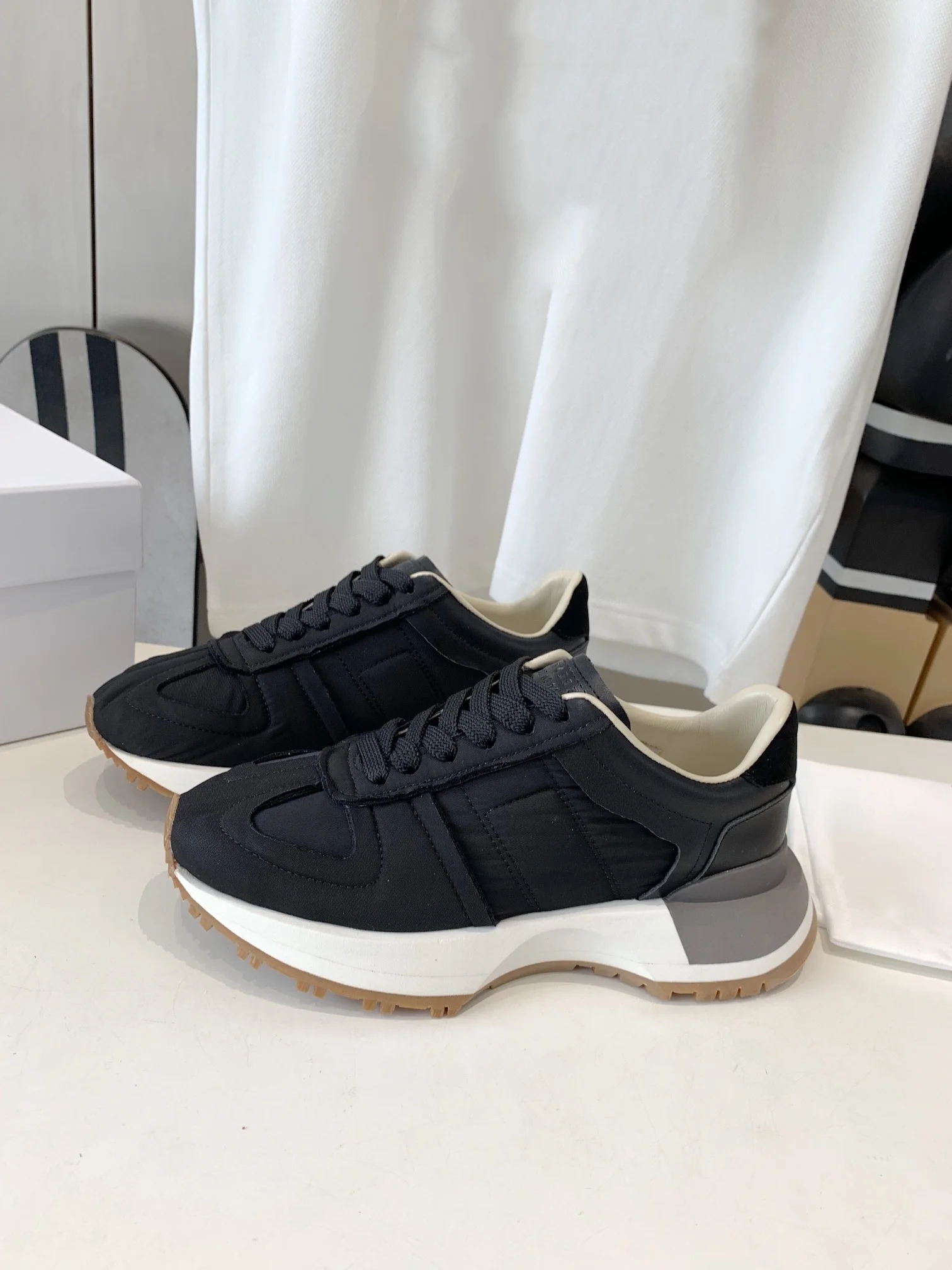 Versatile men's and women's sports shoes, casual thick soled dad shoes, height increasing running shoes for both men and women