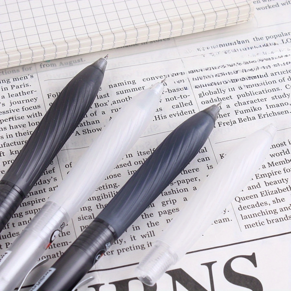 4pcs Black Ink Gel Pen，Penguin Pattern Design with Metal Clip, Smooth Writing, Durable and Comfortable for Office and Study Use 6