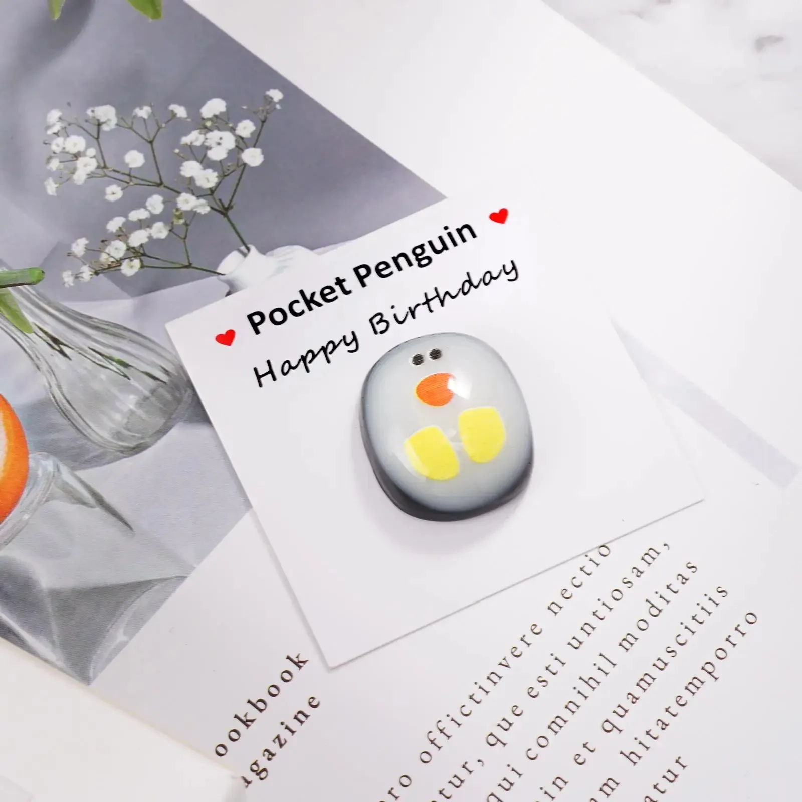 Ornament Crafts Miniature Ornament Mini Penguin Figurines A Little Pocket Penguin Hug Keepsake Ornament Cute Christmas Gift Small Message Card Distance Social Present Party Decoration