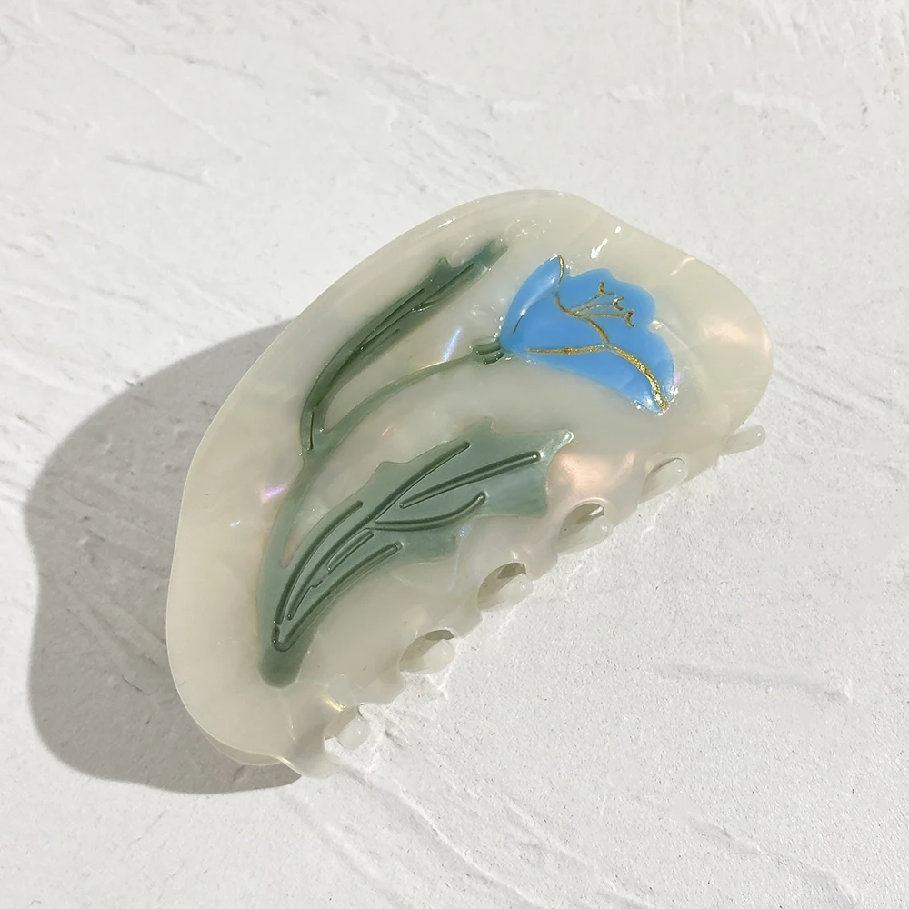 AENSOA Haarschmuck mit Regenbogen-Wolkenmuster für Frauen, schickes Liebesbrief-Design, mit kubischem Zirkon gefüllt, kreativer Acryl-Kopfschmuck – Detail 7