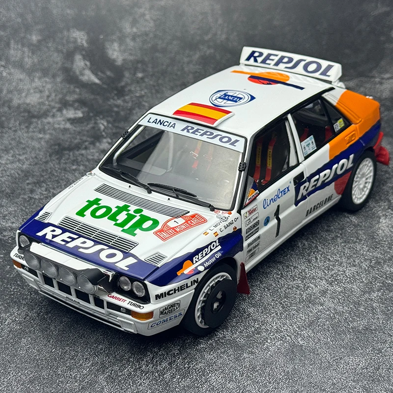KYOSHO Diecast 1:18 Lancia Delta HF Martini painted car model