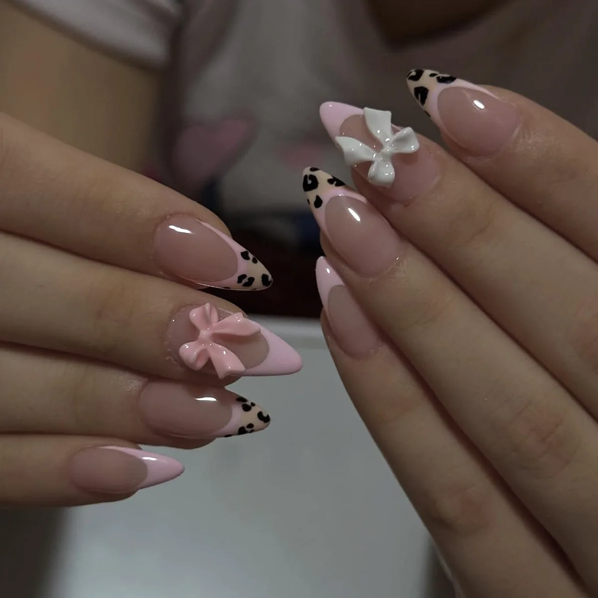 Fake Nails 24Pcs French Style 3D Bowknot Designs Short Square Press on Nails Sweet Korean Fashion for Women Girl