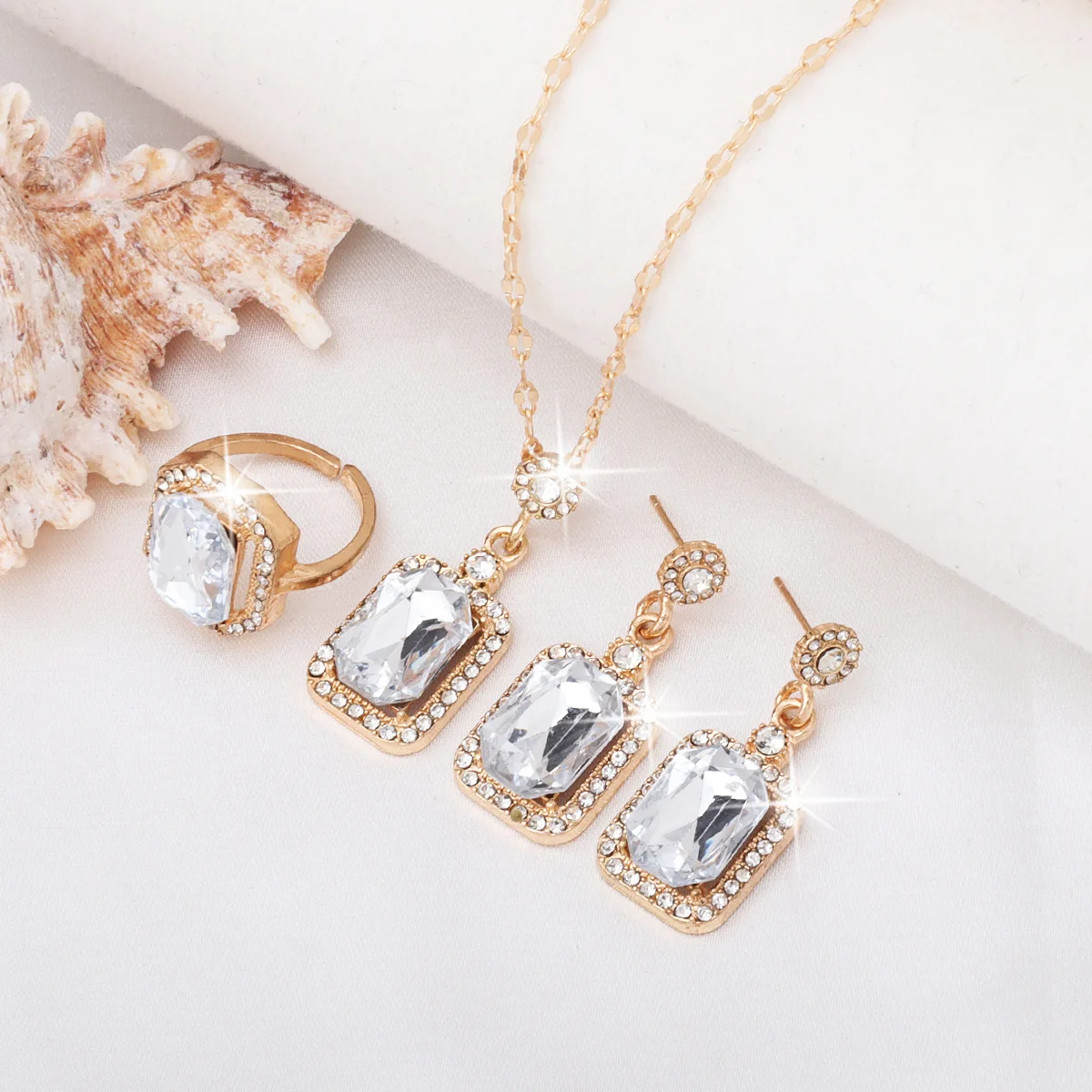 סט תכשיטי אופנה לנשים 4 חתיכות תליון שרשרת טבעת עגיל כלה חתונה ילדות יומיים אביזר רב-תכליתי