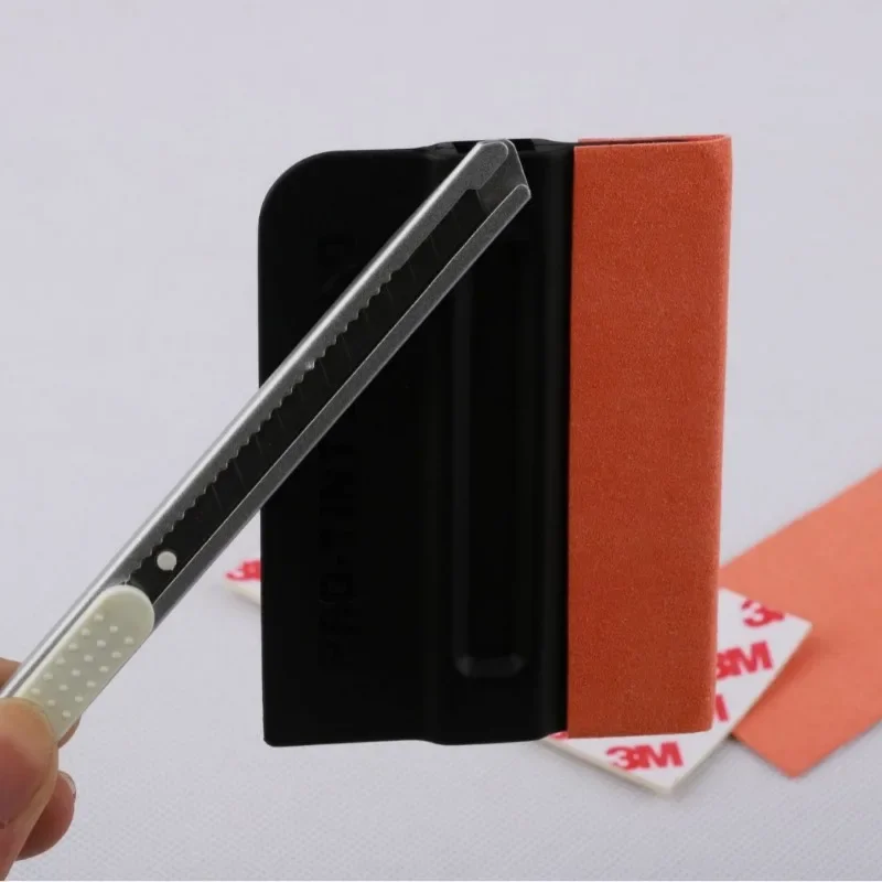 2Pcs Magnetic Vinyl Wrapping Squeegee 4Inch Suede Felt Edge Tint Squeegee Car Window Film Scraper Decal Applicator for Stickers