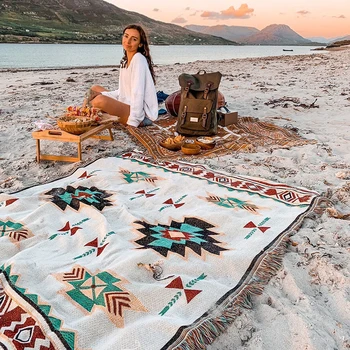 Four season picnic blanket, ideal choice for camping and outdoor exploration, decorative blanket, picnic accessories