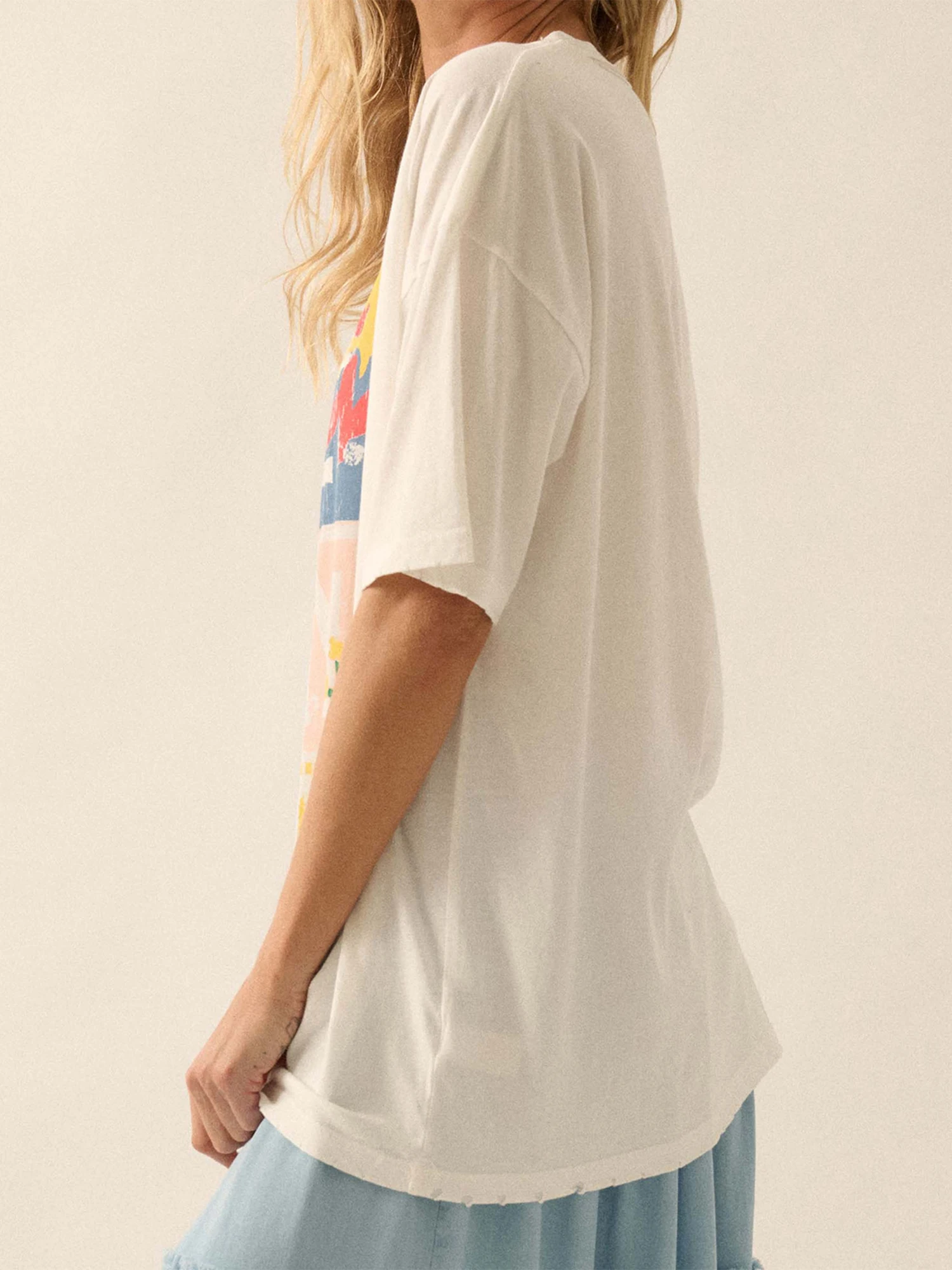 Women s Summer Casual Tops Short Sleeve V-Neck Geometric Print Relaxed Fit Blouse with Ruffle Detail