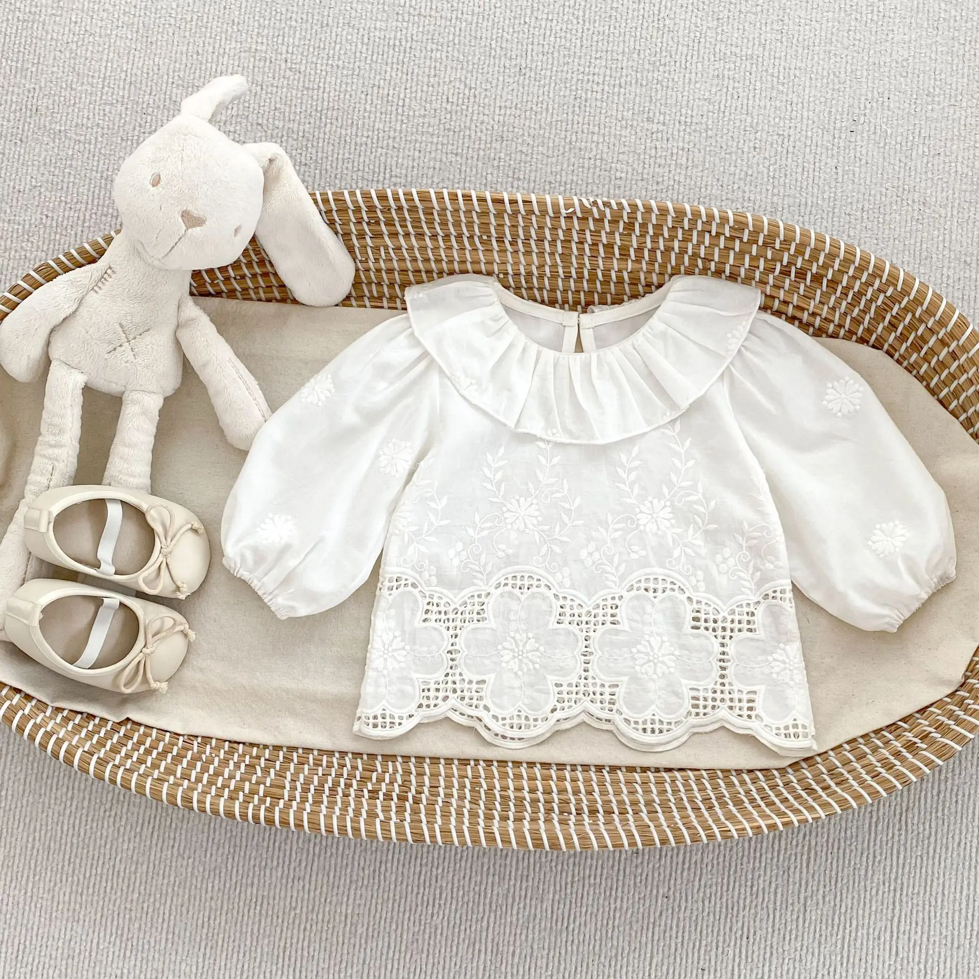 2025 Autumn New Girls Long Sleeve Lace Embroidery Shirts Solid Baby Girl Lapel Blouse Cotton Kids Tops Children Clothes 4 2025 Autumn New Girls Long Sleeve Lace Embroidery Shirts Solid Baby Girl Lapel Blouse Cotton Kids Tops Children Clothes - Image 4