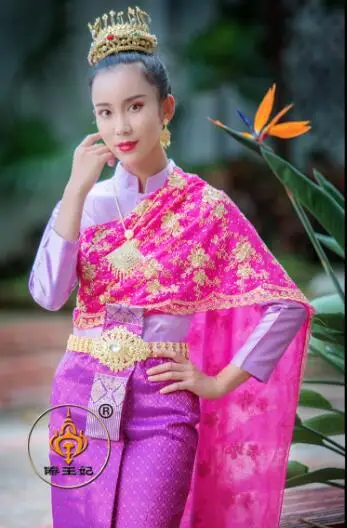 

Thailand Autumn and Winter Standing Collar Long-sleeved Purple Welcoming Club Activity Clothes