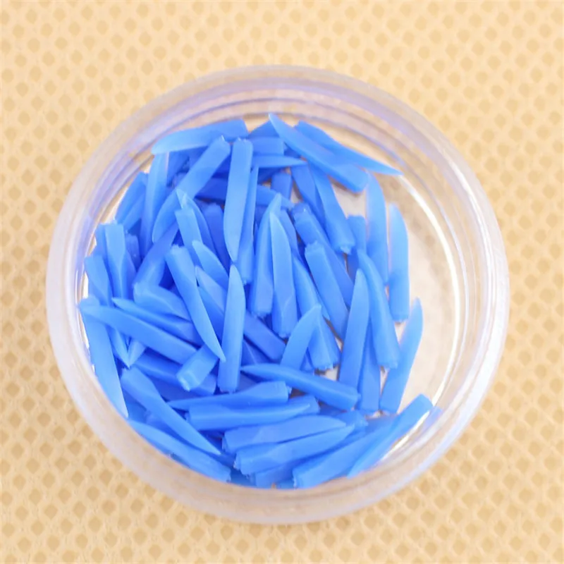 Рисунок 3 - стоматологические пластиковые клиновидные