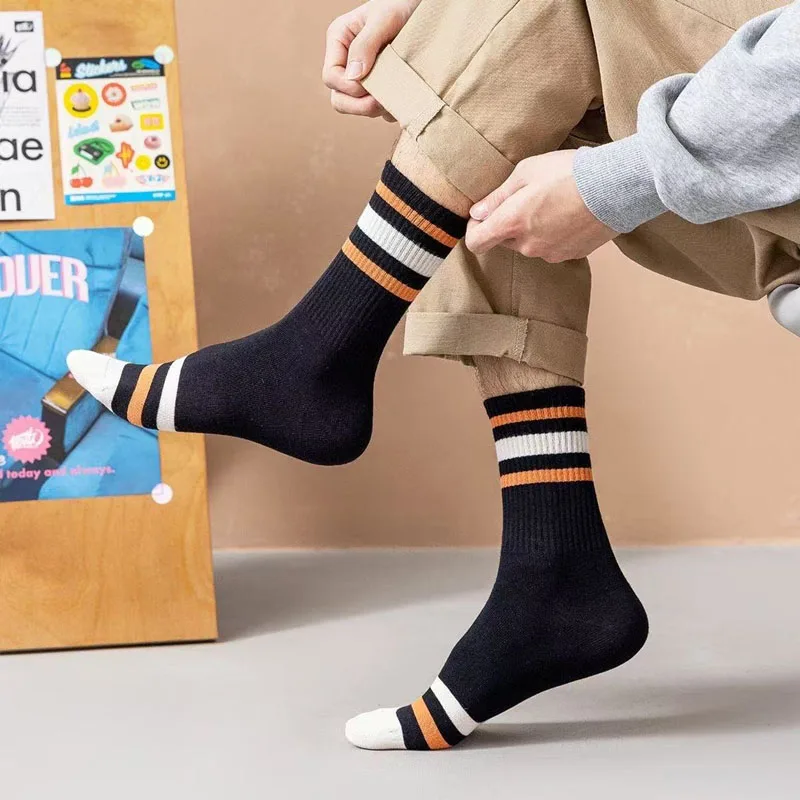 Casual Socks 5 Pairs Men's Colorful Striped Casual Socks Fashionable Sports Socks Sweat Absorbing And Breathable Suitable For All Seasons