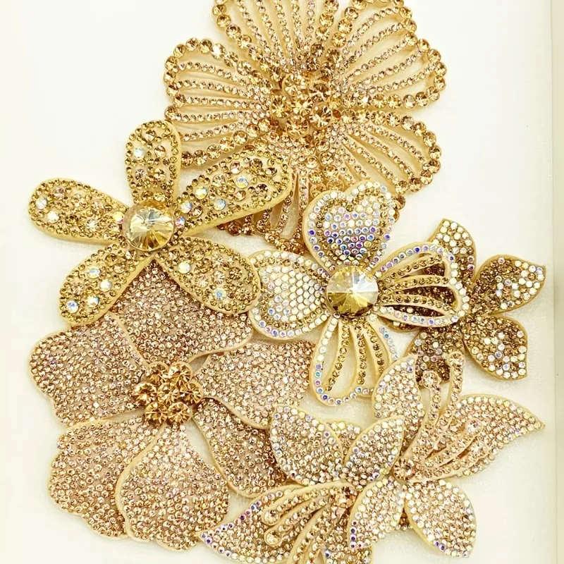 6 Stück Champagner-Strass-Blumenapplikationen zum Aufnähen, DIY-Kristall-Blumen-Patches, Dekorationen für Kleidung, Schuhe, Hüte, Taschen, Kleidungsstücke