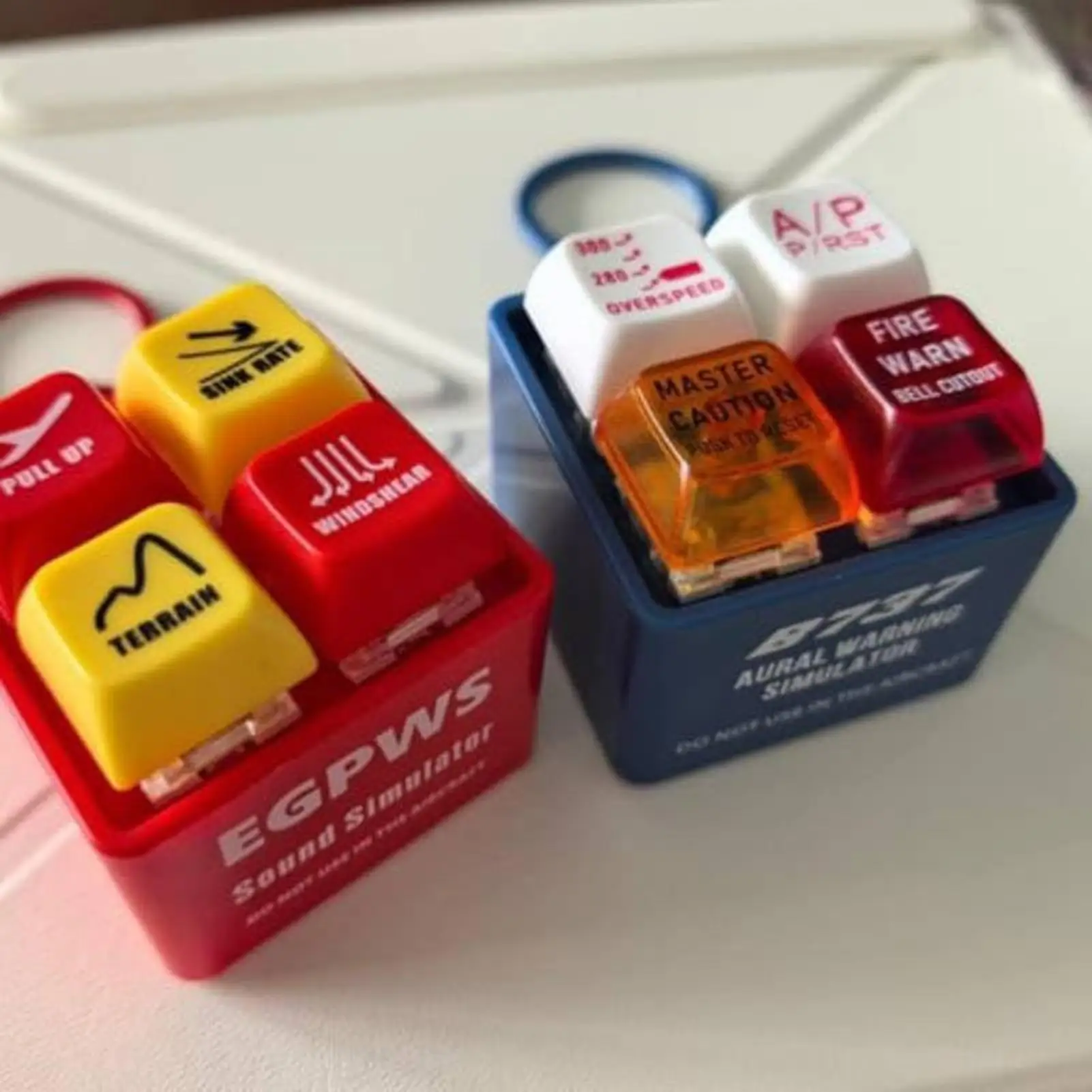 Safety Keychain Cockpit Warning Keychain Reusable Loud Alarm Keychain Glowing Simulator With Flashlight For Travel Airplane