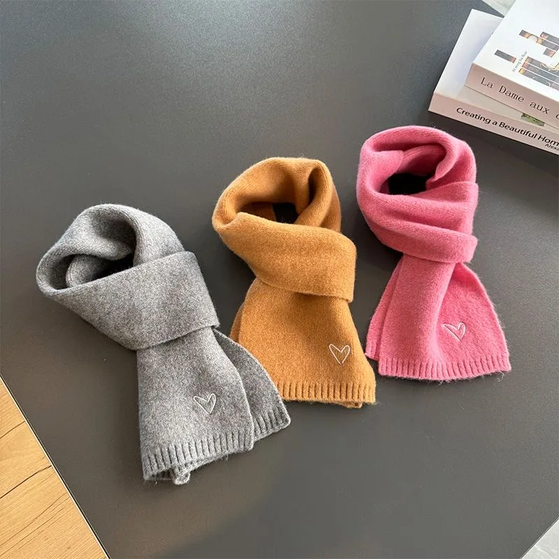 Korean version children's scarf autumn and winter boys and girls warm love foreign style versatile baby bib trend children scarf