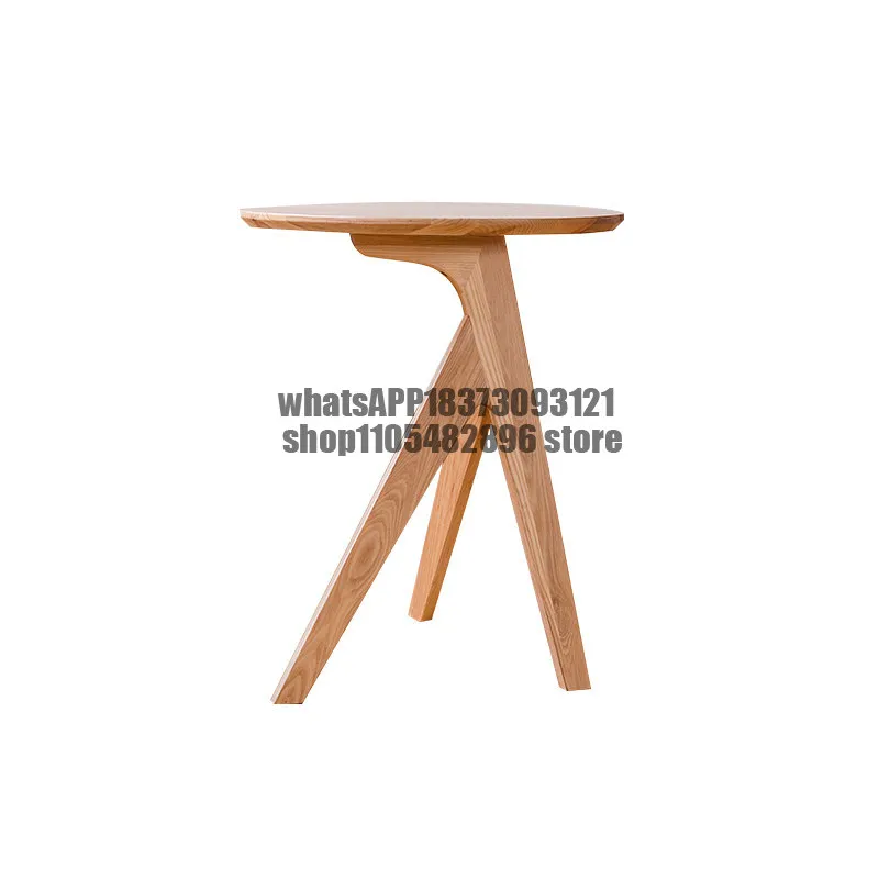Petite table d'appoint nordique en bois massif, table ronde pour salon, canapé, petit appartement, table d'angle créative au chevet, balcon