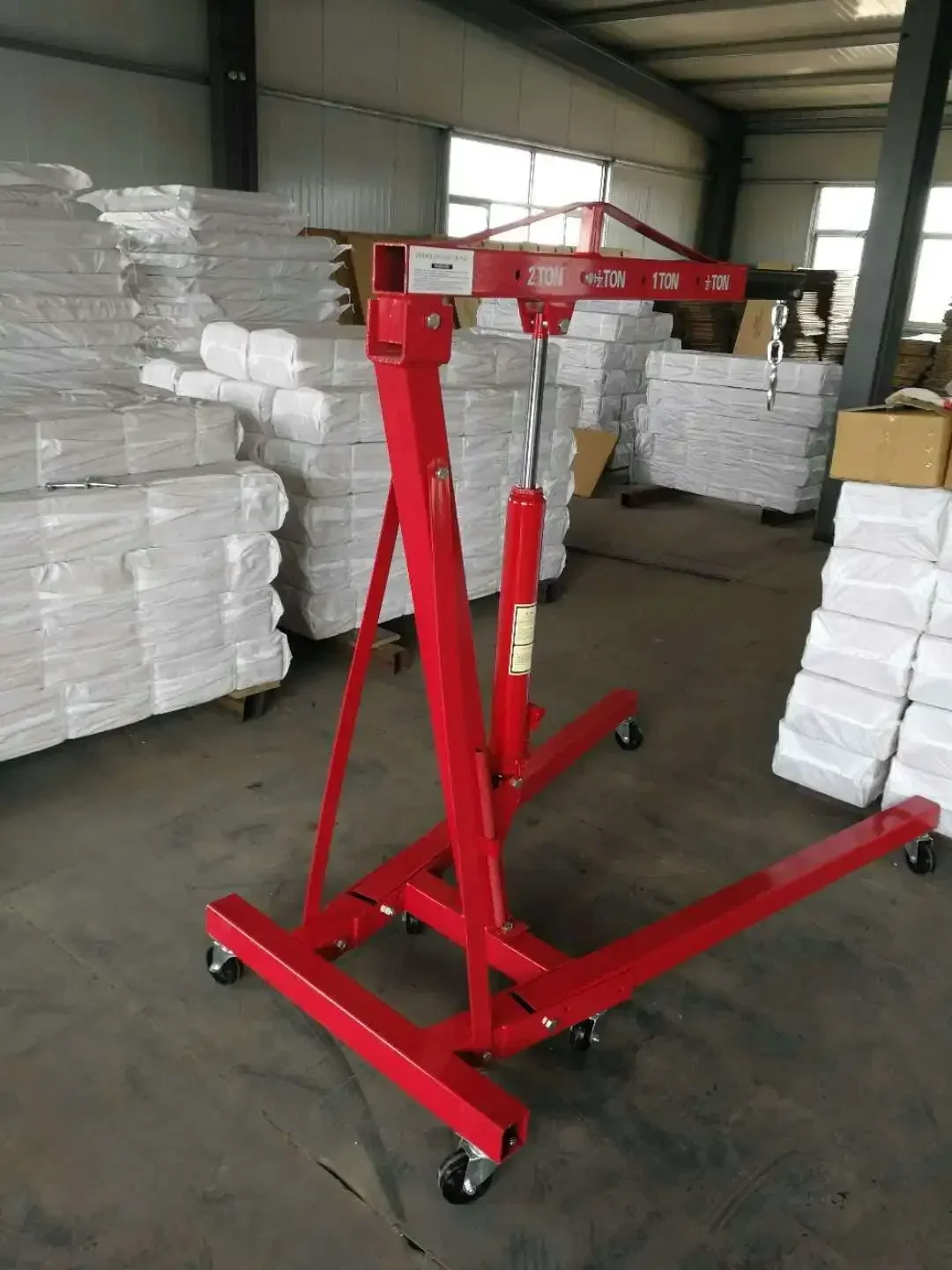 2TON 3TON Wear-resistant And Easy-to-use Engine Crane Suitable For Lifting Heavy Objects