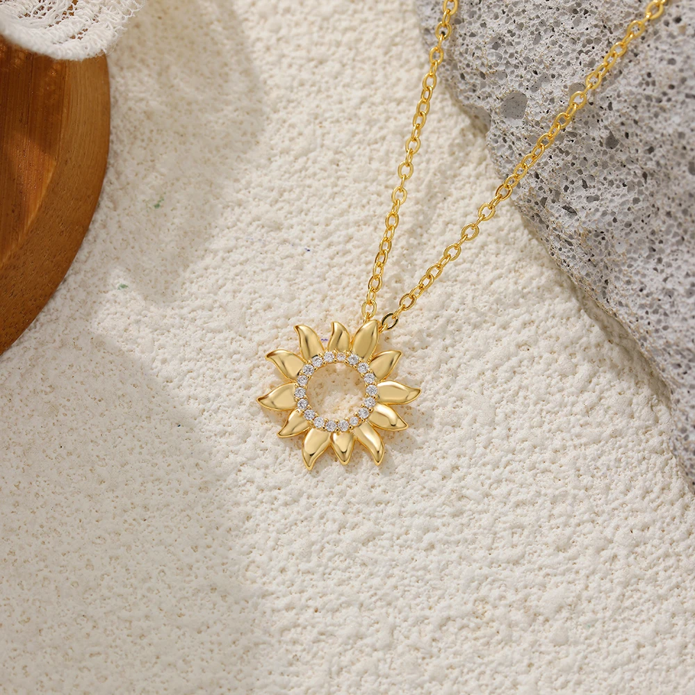 Exquisite Sunflower CZ Zircon One Piece Necklace for Women 18K Gold Plated Polished Flower Pendant Choker Birthday Gifts Jewelry