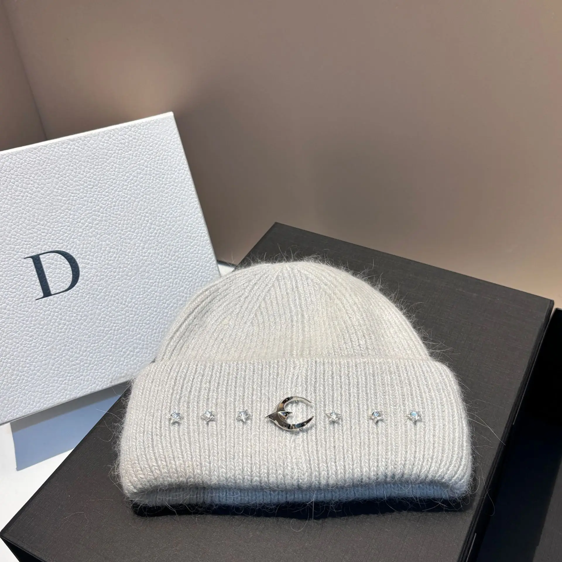 New Rabbit Fur Bifold Knit Hat Winter Warm Fashion Ear Protection Moon Beanie Outdoor Pullover Hat Women
_voghion.com