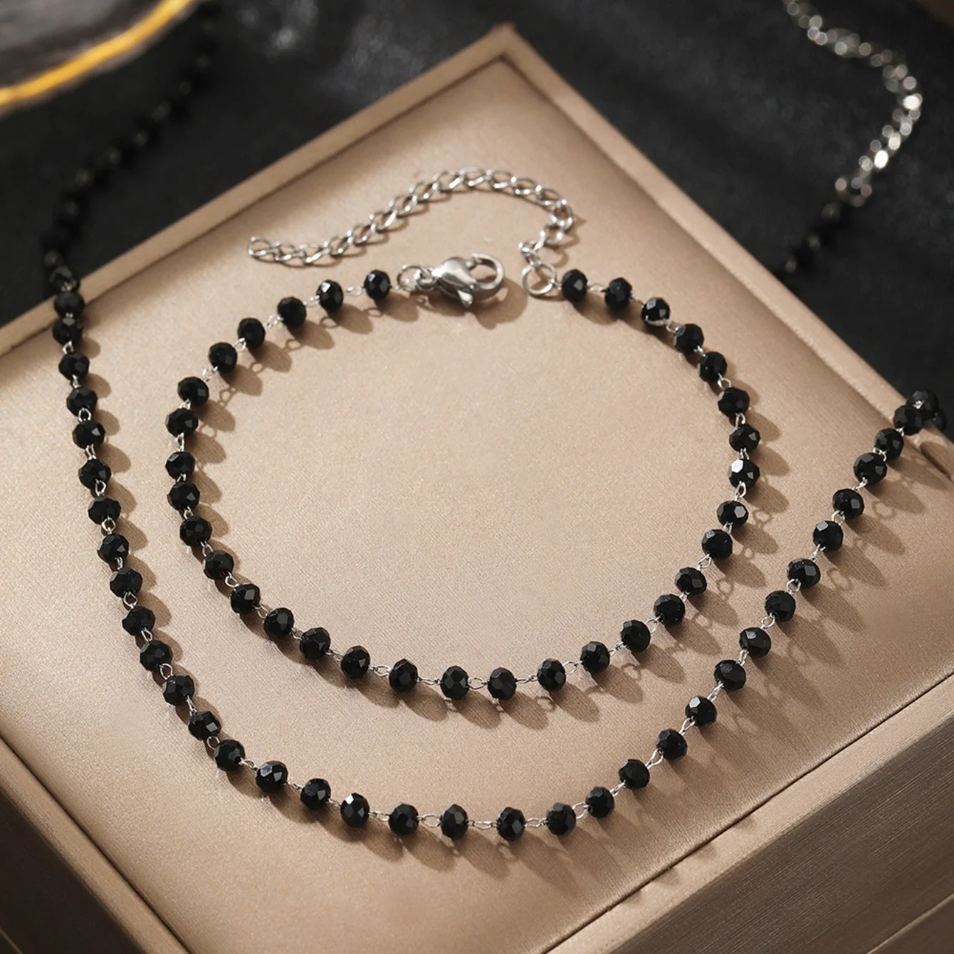 Elegant Black Imitation Pearl Jewelry Set – 2-Piece Collection