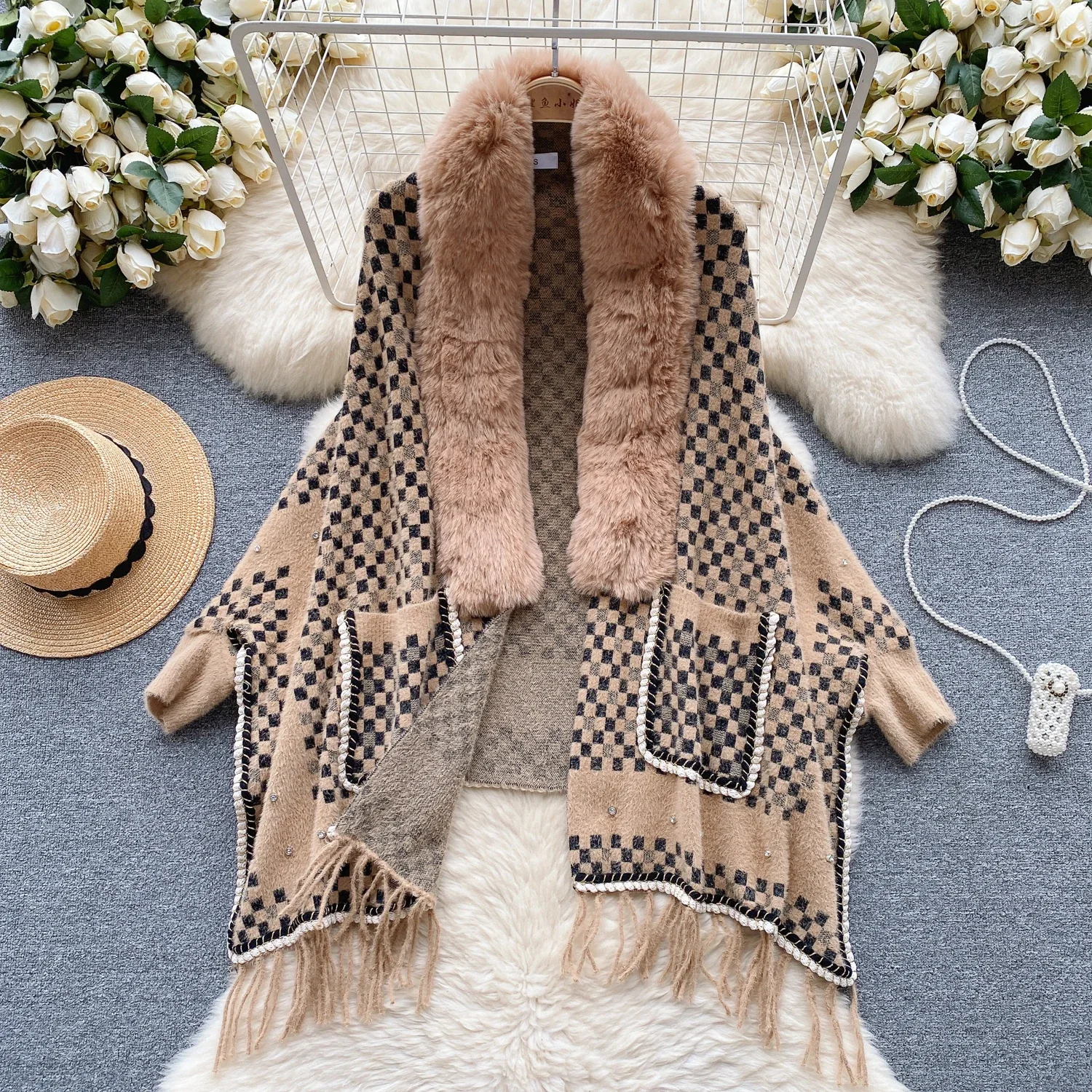 

VANOVICH Mink Cashmere Patchwork Cape Shawl Batwing Sleeve Coat Women's Autumn and Winter 2023 New Loose Tassel Knitted Sweater