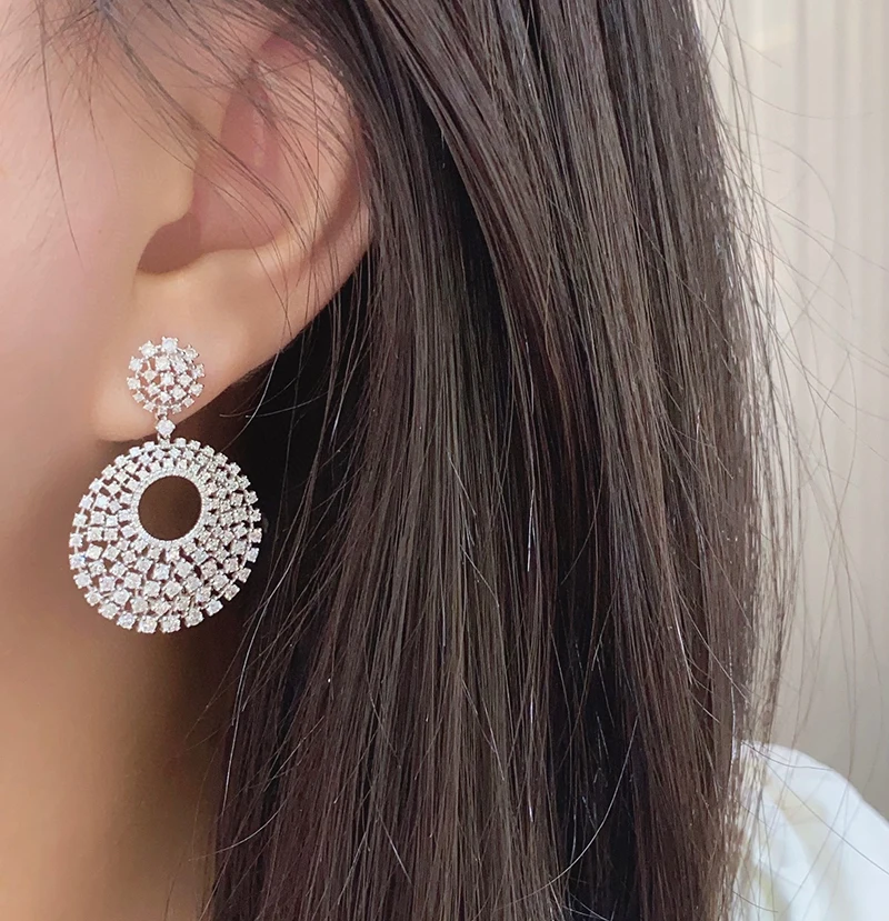 Рисунок 6 - Серьги KUGG из белого золота 18 карат