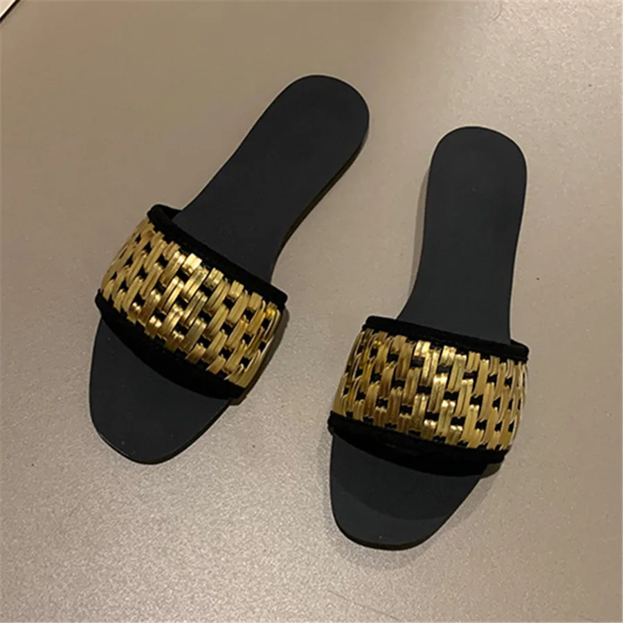 

Женские шлепанцы с перфорацией, Летняя женская обувь, плетеные пляжные сандалии на плоской подошве, повседневные сланцы, черные гладиаторские сандалии, 2024