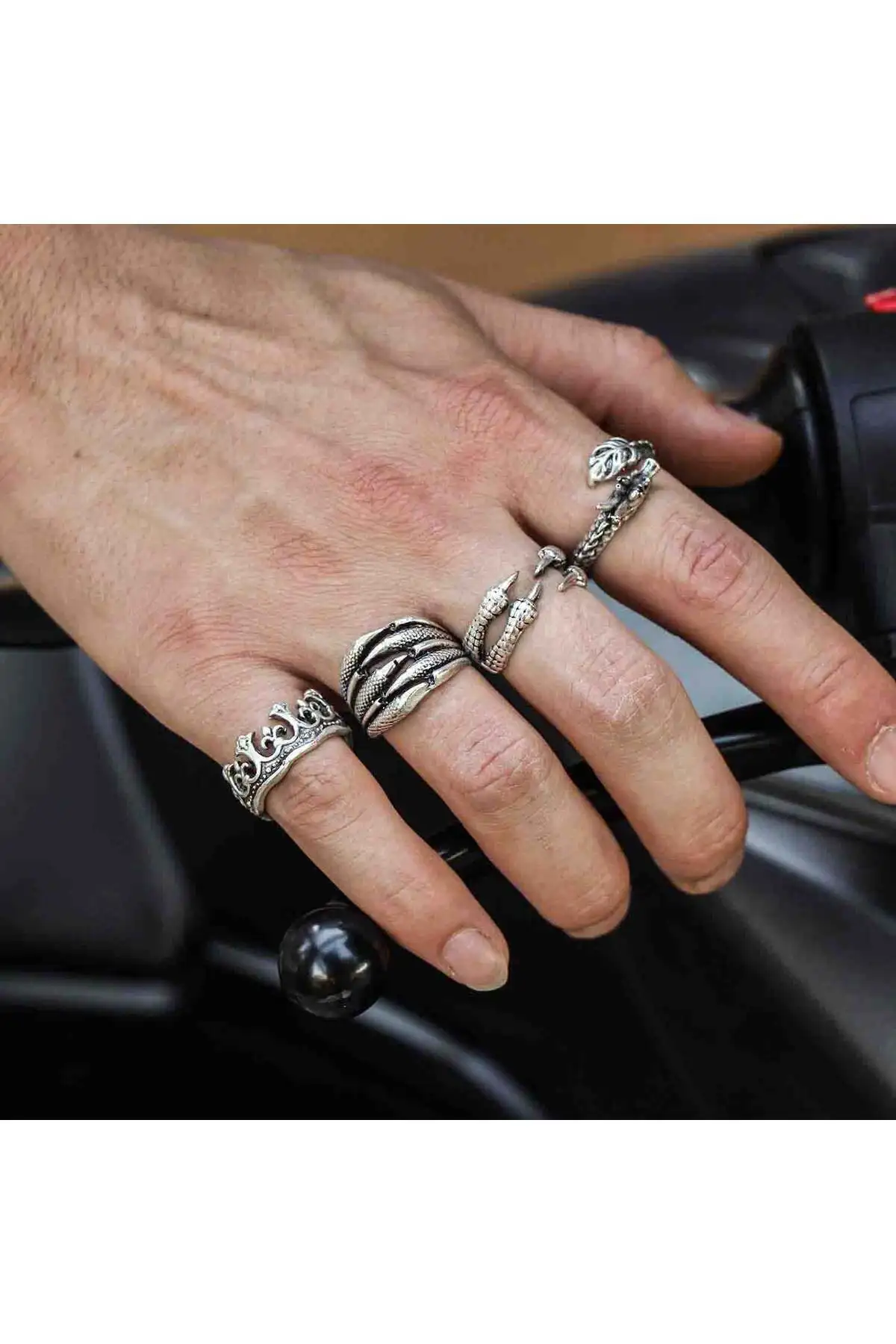 

4 Pieces Silver Plated Adjustable Model Women's And Men's Claw Ring Set