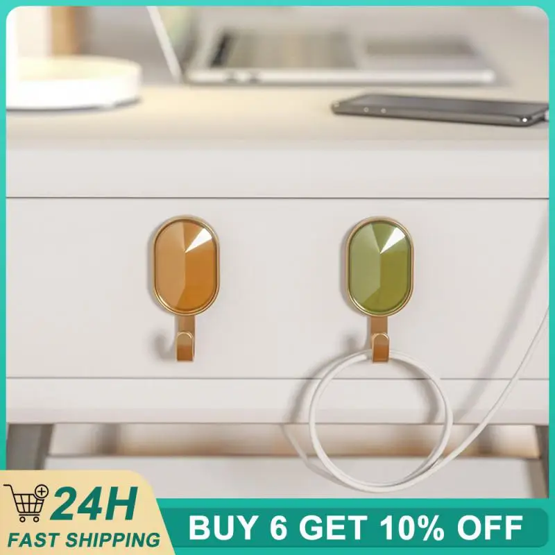 

Безопасный и безвредный крючок, маленькая и изысканная искусственная кожа, роскошный крючок, экологически чистый материал, крючок для пальто, легко устанавливается