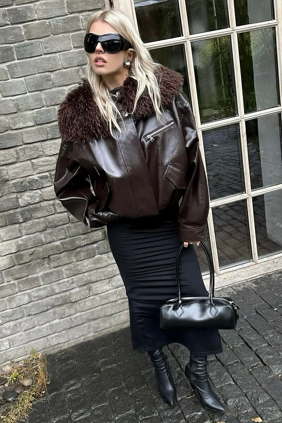 Laur 2026 Women Faux Leather Short Jacket With Fluffy Big Fur Collar Oversized Warm Winter Biker Coat For Ladies