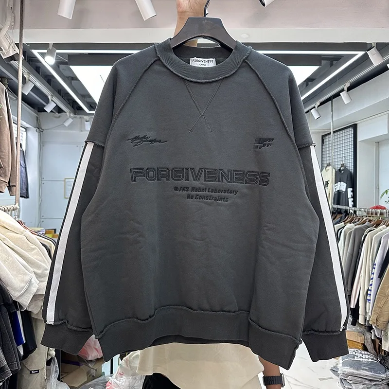 

Round neck reverse sweater
