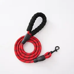 Reflective Dog Leash with Soft - Padded Handle for Enhanced Safety and Control (Red)